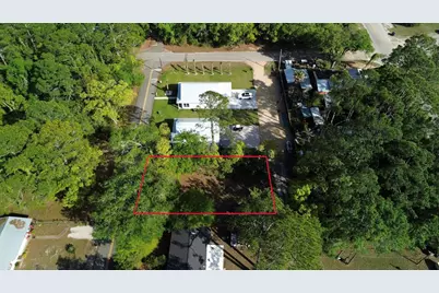 206 13th St, Apalachicola, FL 32320 - Photo 3