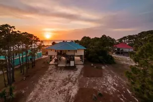 833 W Bay Shore Dr, Saint George Island, FL 32328 - Photo 1