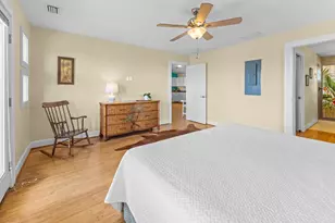 833 W Bay Shore Dr, Saint George Island, FL 32328 - Photo 17