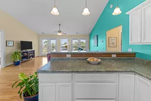 833 W Bay Shore Dr, Saint George Island, FL 32328 - Photo 11