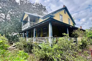 48 13th St, Apalachicola, FL 32320 - Photo 3