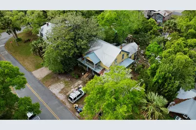 48 13th St, Apalachicola, FL 32320 - Photo 5