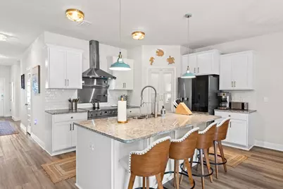 425 Vermilion Cir, Port Saint Joe, FL 32456 - Photo 9