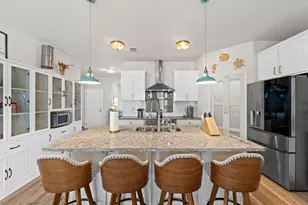 425 Vermilion Cir, Port Saint Joe, FL 32456 - Photo 3
