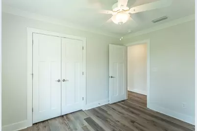 215 15th St, Apalachicola, FL 32320 - Photo 15