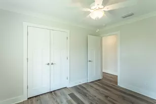 215 15th St, Apalachicola, FL 32320 - Photo 15