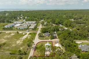 215 15th St, Apalachicola, FL 32320 - Photo 29
