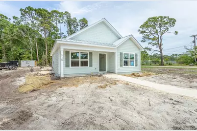 215 15th St, Apalachicola, FL 32320 - Photo 1