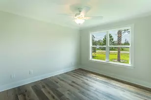 215 15th St, Apalachicola, FL 32320 - Photo 19