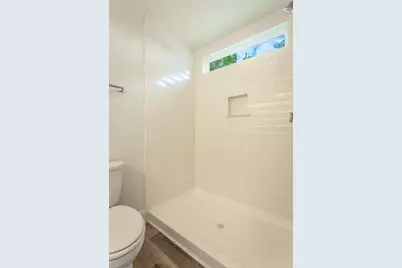 215 15th St, Apalachicola, FL 32320 - Photo 23