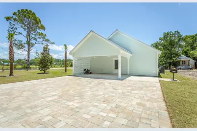 215 15th St, Apalachicola, FL 32320 - Photo 3
