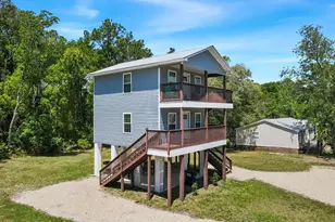9 Shuler St, Eastpoint, FL 32328 - Photo 3