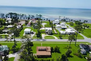 1411 Monument Ave, Port Saint Joe, FL 32456 - Photo 3