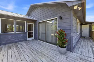 1048 W Bay Shore Dr, Saint George Island, FL 32328 - Photo 23