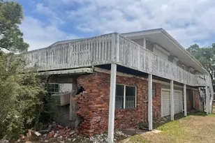335 E Sawyer St, Saint George Island, FL 32328 - Photo 13