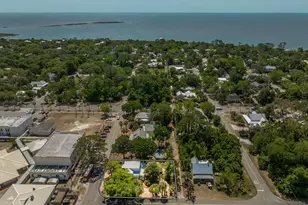 100 14th St, Apalachicola, FL 32320 - Photo 39