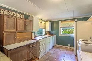 100 14th St, Apalachicola, FL 32320 - Photo 27