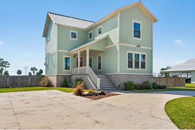 1404 Monument Ave, Port Saint Joe, FL 32456 - Photo 1