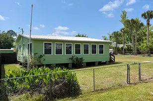 550 Pompano St, Port Saint Joe, FL 32456 - Photo 3