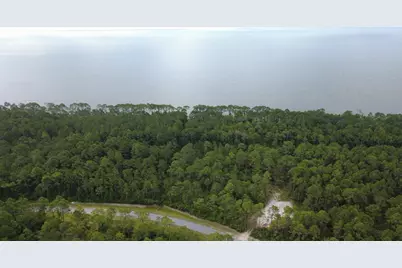 310 Gramercy Plantation Blvd, Eastpoint, FL 32328 - Photo 7