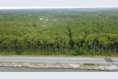 310 Gramercy Plantation Blvd, Eastpoint, FL 32328 - Photo 13