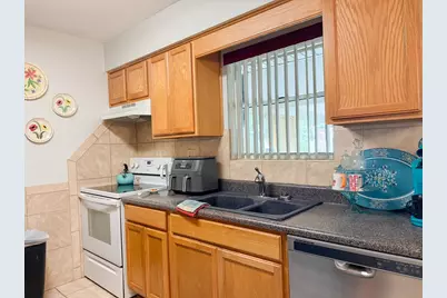 2102 Cypress Ave, Port Saint Joe, FL 32456 - Photo 7