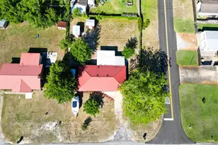 2102 Cypress Ave, Port Saint Joe, FL 32456 - Photo 3