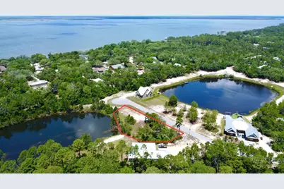 183 Lakes On The Bluff Dr, Eastpoint, FL 32328 - Photo 1