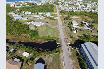 320 Hatley Dr, Mexico Beach, FL 32456 - Photo 11