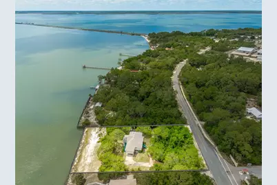 79 S Bay Shore Dr, Eastpoint, FL 32328 - Photo 39