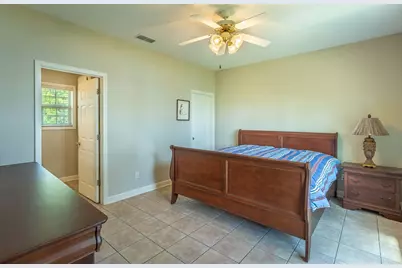 79 S Bay Shore Dr, Eastpoint, FL 32328 - Photo 23