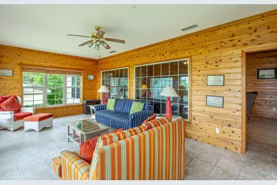 79 S Bay Shore Dr, Eastpoint, FL 32328 - Photo 21