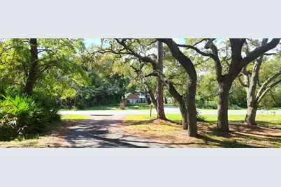 184 N Bay Shore Dr, Eastpoint, FL 32328 - Photo 3