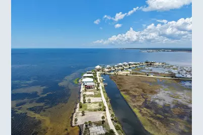 22205 Gulf View Dr, Perry, FL 32348 - Photo 9
