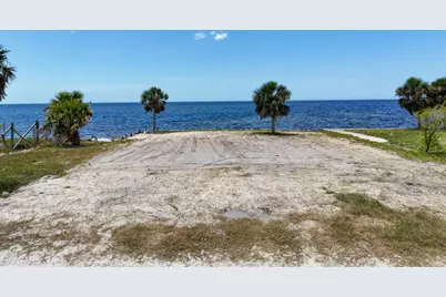 22205 Gulf View Dr, Perry, FL 32348 - Photo 3