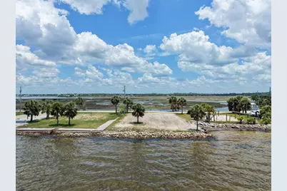 22205 Gulf View Dr, Perry, FL 32348 - Photo 15