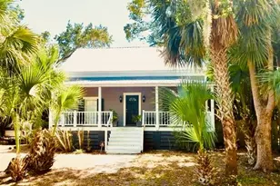 124 8th St, Apalachicola, FL 32320 - Photo 37