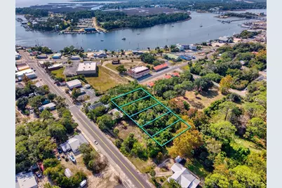 112 Ave A, Carrabelle, FL 32322 - Photo 1