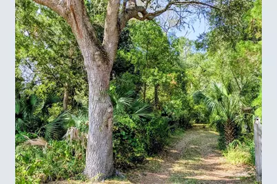 112 Ave A, Carrabelle, FL 32322 - Photo 9