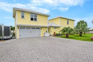 140 Ponce De Leon St, Port Saint Joe, FL 32456 - Photo 3