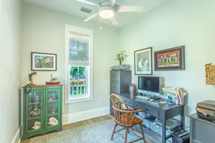 121 14th St, Apalachicola, FL 32320 - Photo 23