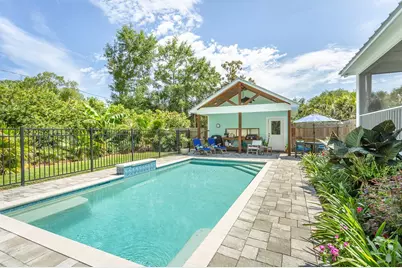 121 14th St, Apalachicola, FL 32320 - Photo 27
