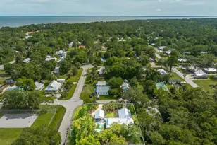 121 14th St, Apalachicola, FL 32320 - Photo 43