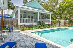 121 14th St, Apalachicola, FL 32320 - Photo 33