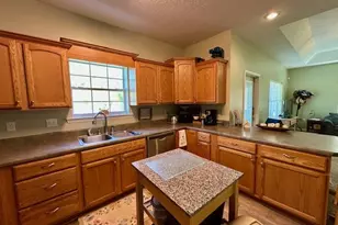 303 Angela Ct, Wewahitchka, FL 32465 - Photo 23