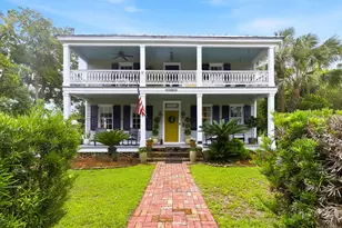 128 4th St, Apalachicola, FL 32320 - Photo 95