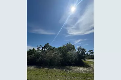 303 Hibiscus Ln, Eastpoint, FL 32328 - Photo 3