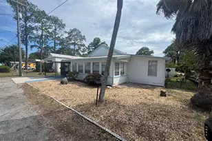 121 Parker Ave, Lanark Village, FL 32323 - Photo 3