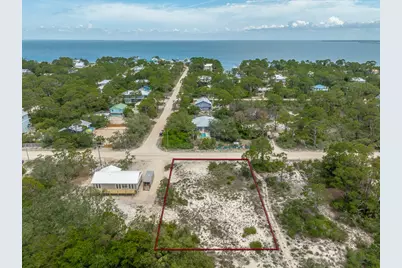 1040 W Pine Ave, Saint George Island, FL 32328 - Photo 3