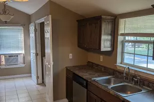285 Marlin St, Port Saint Joe, FL 32456 - Photo 3